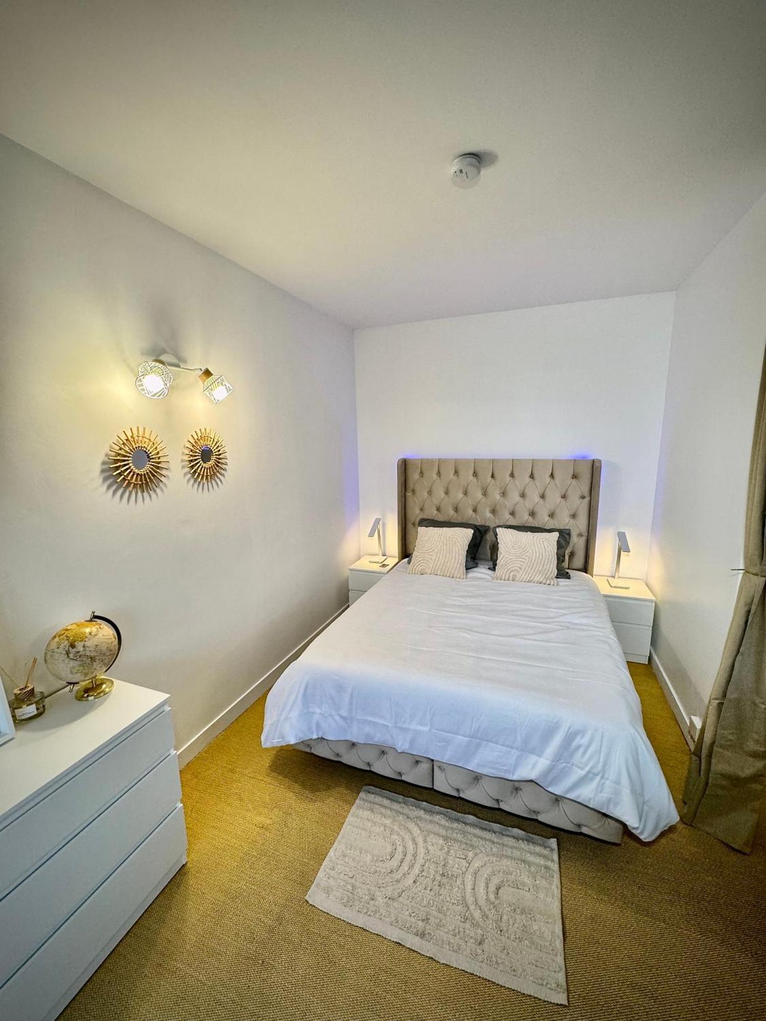 Avec Piscine * Paris